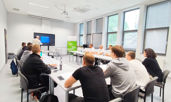 Studenci Koła Naukowego SEP z nowymi uprawnieniami elektrycznymi E i D